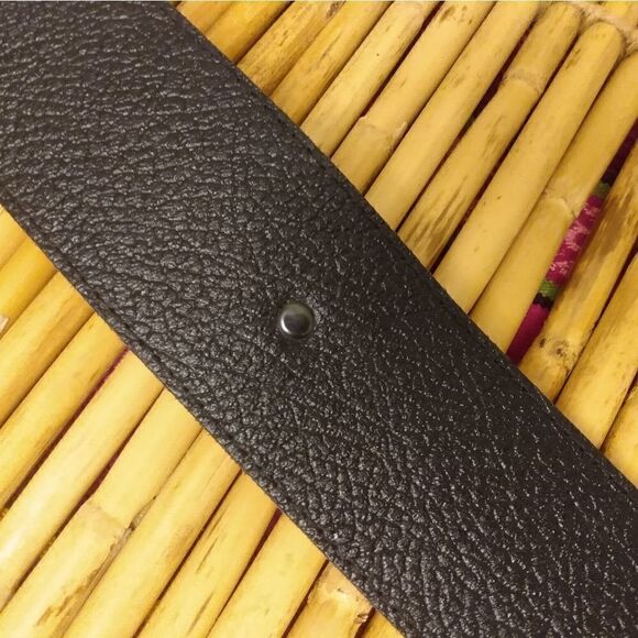 NWOT Black & Red 100% Leather Buckle Inside Adjustable Silver Large Buckle 34-38 - Picture 2 of 10